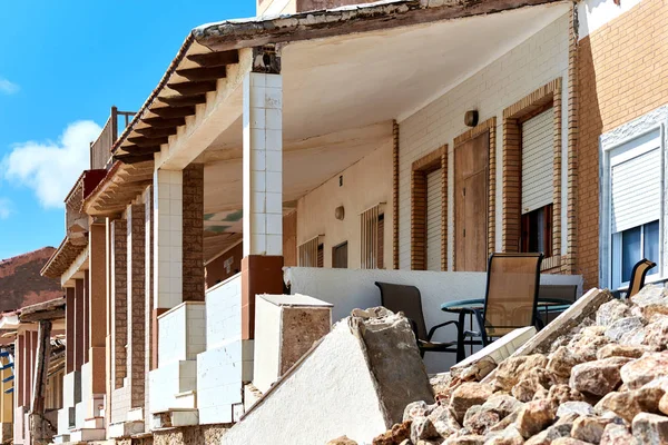 Beschädigte Strandhäuser. Spanien — Stockfoto