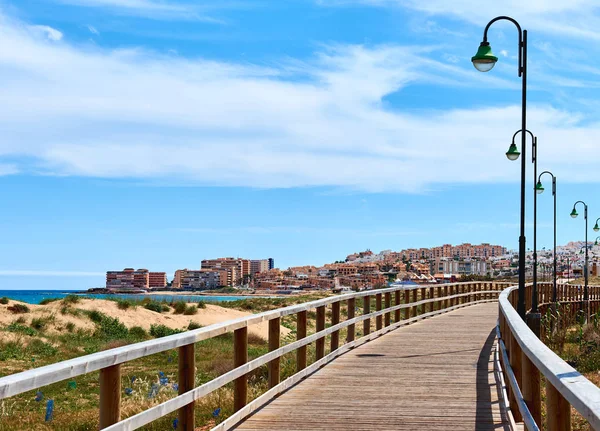 Boardwalk de madeira de La Mata. Costa Blanca, província de Alicante — Fotografia de Stock