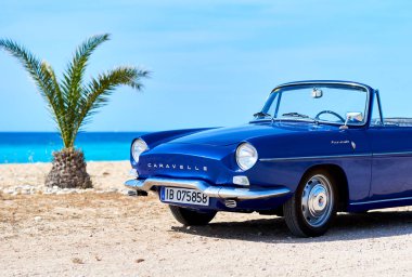 Renault Caravelle sahilde