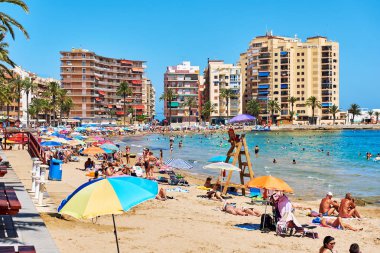 Playa del Cura Torrevieja City sahil şeridi. İspanya