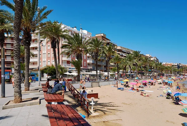 Torrevieja stad på sommaren. Costa Blanca. Spanien — Stockfoto