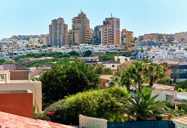 Stadtbild von Torrevieja. alicante provinz costa blanca. Spanien — Stockfoto