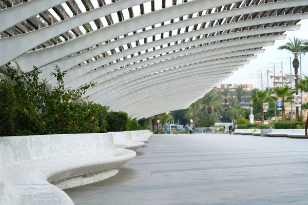 Paseo marítimo de Torrevieja. Costa Blanca. España — Foto de Stock