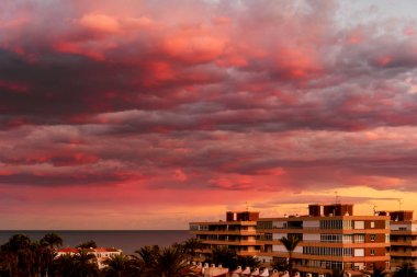 güzel parlak gün batımı