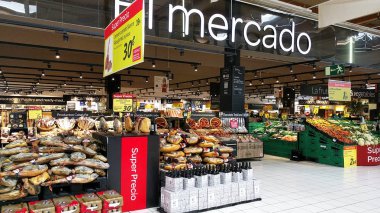 Et ürünleri Carrefour süpermarket içinde çeşididir. İspanya