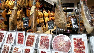 Et ürünleri Carrefour süpermarket içinde çeşididir. İspanya