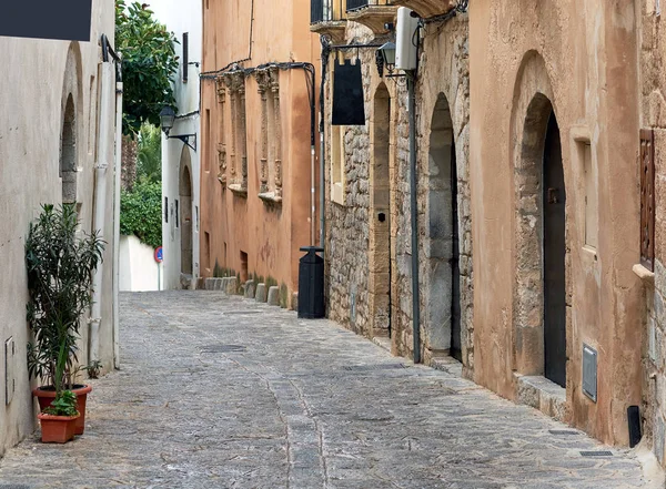 Encantadora Calle Empedrada Vacía Del Casco Antiguo Ibiza Eivissa Islas —  Fotos de Stock