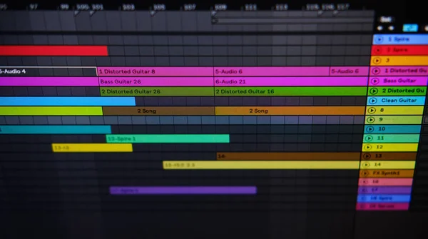 Просмотр компьютера монитор цифровой аудио рабочей станции DAW приложение для производства музыки — стоковое фото