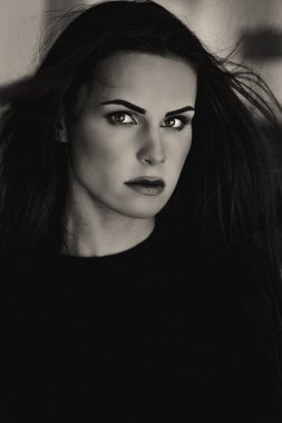 Dikey olarak 25 'lerin kadın portresini kapat 