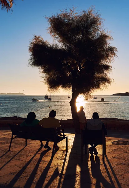 Ibiza Spanje Juni 2017 Mensen Tijdens Zonsondergang Calo Des Moro — Stockfoto