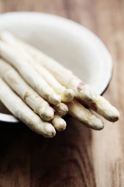 Ham organik beyaz kuşkonmaz