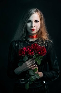 Bir gül ile güzel cadı