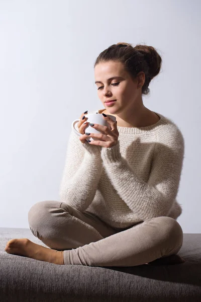 コーヒーを飲みながら — ストック写真