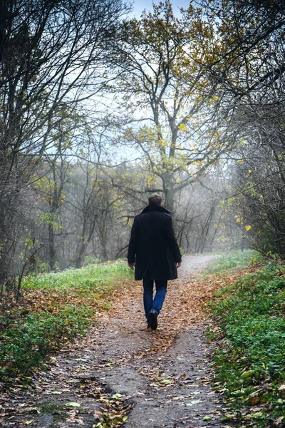 O homem está fora de estrada — Fotografia de Stock