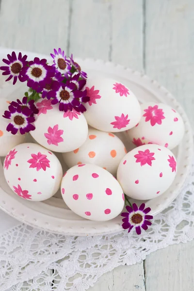 Eggs with flowers — Stock Photo, Image