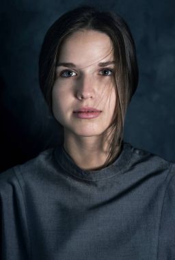 vintage elbiseli güzel kız