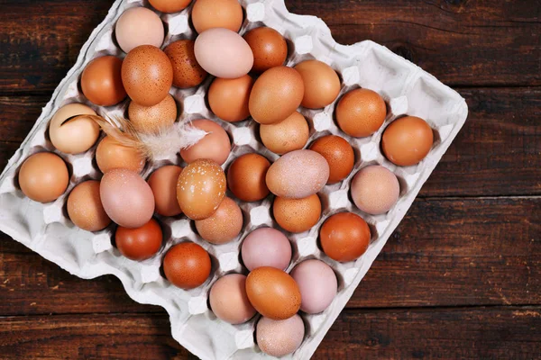 Brown eggs in tray — Stock Photo, Image