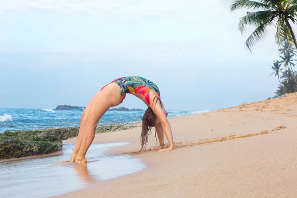 Exercício sobre flexibilidade — Fotografia de Stock