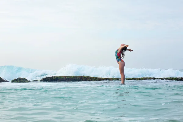 Free Girl in water — Stock Photo, Image