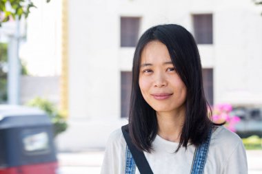 genç bir Çinli kadın