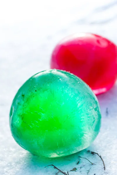 Red and green frozen crystal — Stock Photo, Image