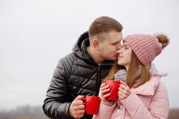 Kadehli yumuşak bir çift.