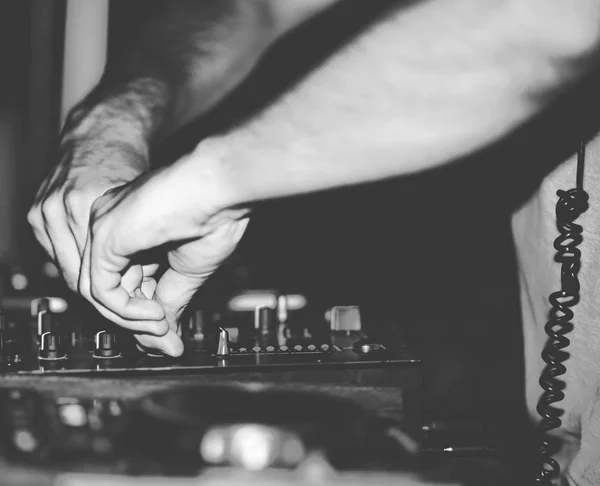DJ Música clube noturno — Fotografia de Stock
