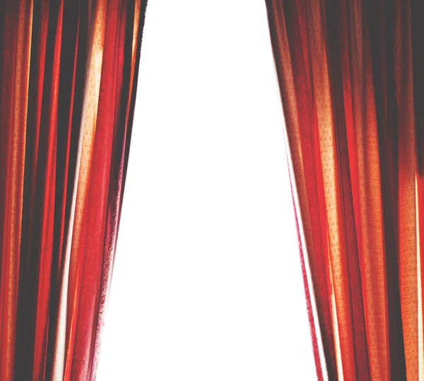 Roter Vorhang isoliert auf Weiß — Stockfoto