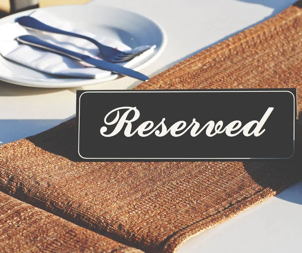 Restaurant reservation concept — Stock Photo, Image