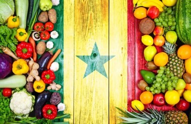 Senegal 'den taze meyve ve sebze.