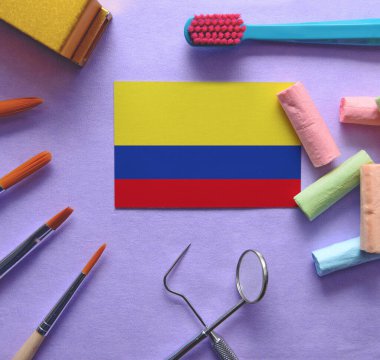 Enstrümanlı dişçi konsepti - Columbia 'nın diş sağlığı sisteminin kavramsal görüntüsü