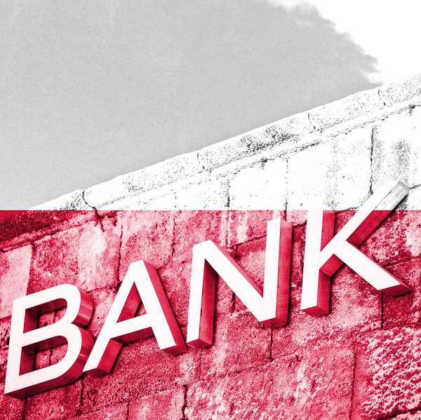 悬挂波兰国旗的银行的金融和经济概念 — 图库照片
