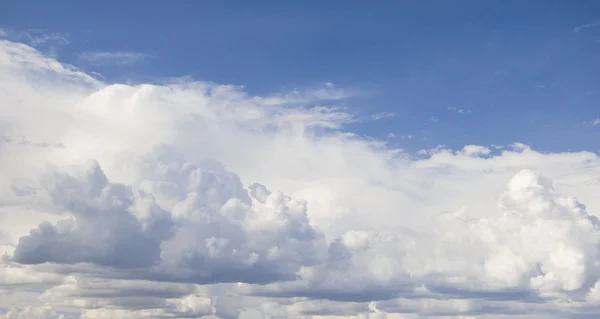 Blue sky with cloud closeup — Stock Photo, Image