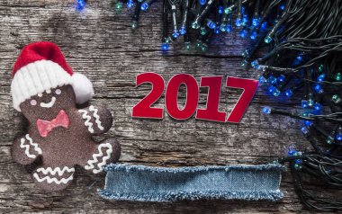 gingerbread çerezleri Noel ahşap masa