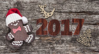 gingerbread çerezleri Noel ahşap masa