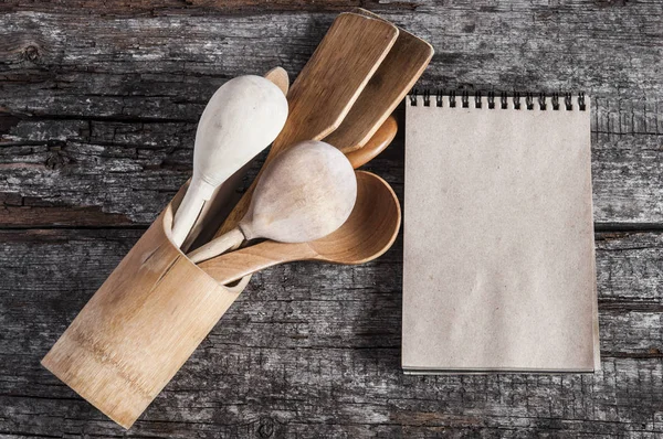 Utensilio de madera en la cocina —  Fotos de Stock