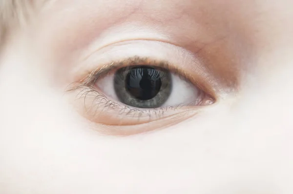 Детский глаз - макрос — стоковое фото
