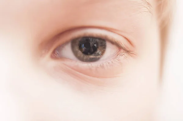Occhio del bambino - macro — Foto Stock