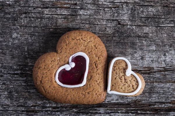 Biscuits au pain d'épice en forme de coeur — Photo