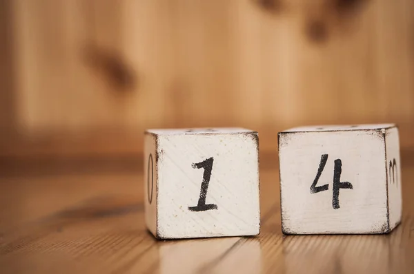 番号を持つ木製のキューブ — ストック写真