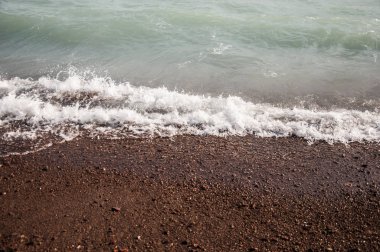 köpüklü Denizi kıyısında sahilde yakın çekim