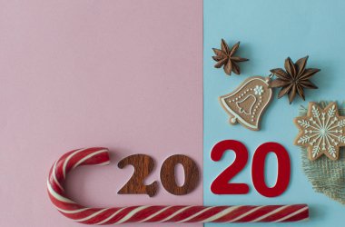 Noel Noel dekorasyonu ile baston şekerler