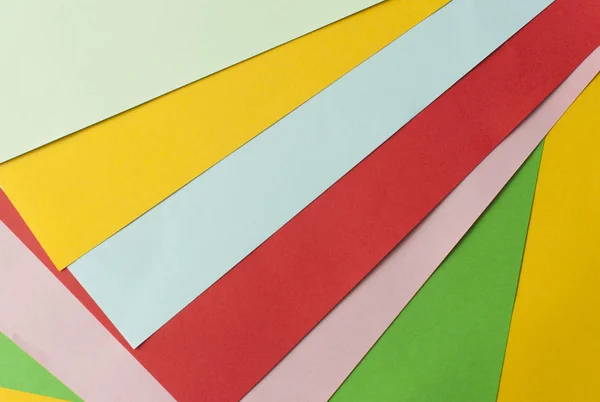 Fondo colorido de un papel de diferentes colores — Foto de Stock