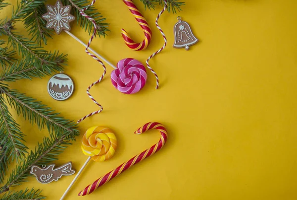 Decoração de Natal com bastões de doces — Fotografia de Stock