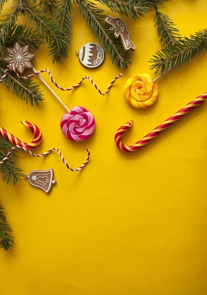 Decoração de Natal com bastões de doces — Fotografia de Stock