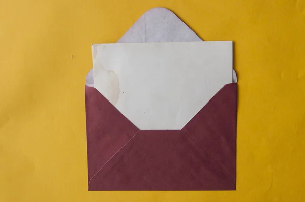Zarf, tebrik kartı veya davetiye postası. — Stok fotoğraf