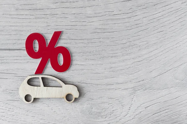 Car model and percent sign as a symbol of discount. — ストック写真