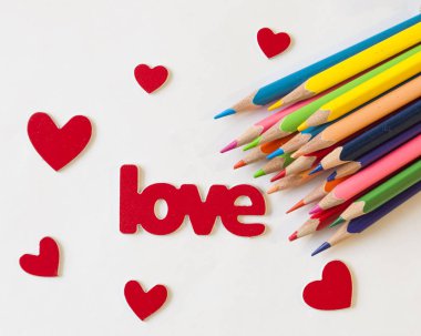 Süslü, kırmızı kalpli, renkli kalemli, düz kalpli Kelime Aşkı