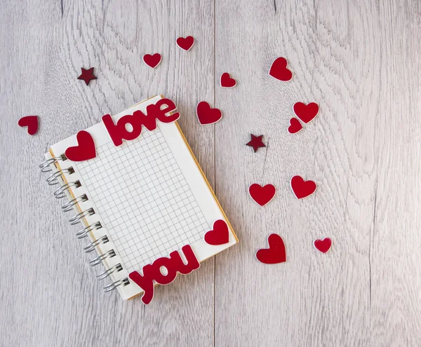 Ik hou van je achtergrond. "Ik hou van je". hart en noot met woorden " — Stockfoto