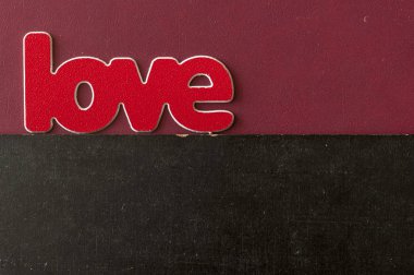 Metin siyah arka plan üzerine seviyorum